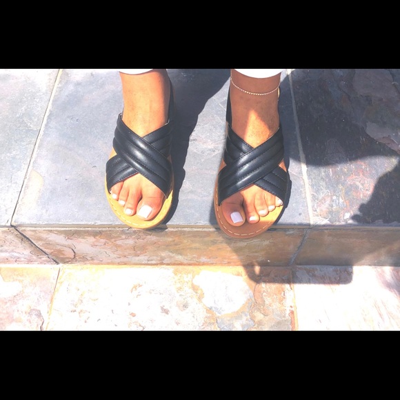 Lena - Picture 5 of 5